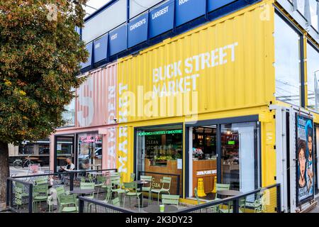 Buck Street Market, „Londons erster Öko-Markt“, Teil des Camden Market Complex in Camden Town, London, Großbritannien Stockfoto