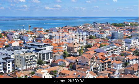 Arcachon (Südwestfrankreich): Überblick über die Stadt und die Bucht vom aussichtspunkt des Observatoriums von Sainte-Cecile Stockfoto