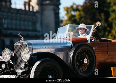 Ambiente während der Ausgabe 6. der Chantilly Arts & Elegance - Richard Mille auf der Domaine du Château de Chantilly, vom 24. Bis 25. September 2025, in Chantilly, Frankreich - Foto Antonin Vincent / DPPI Stockfoto