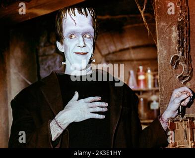 Fred Gwynne, „The Munsters“ um 1964 CBS. (THA Aktenzeichen # 34408-077THA) Stockfoto