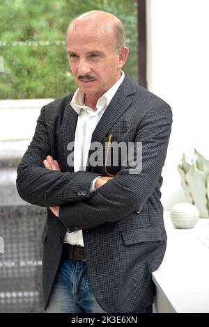 Rom, Italien. 26. September 2022. Carlo Buccirosso während der Fotoaufnahme des Films Tutti a Bordo. Rome (Italien) 26. September 2022 Quelle: dpa/Alamy Live News Stockfoto