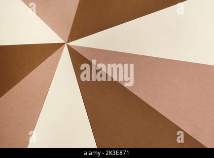 Pastellpapier überlappen in beige, braun und Terrakotta-Farben für Hintergrund, Banner, Präsentationsvorlage. Kreatives, trendiges Hintergrunddesign in natürlichen Farben. Stockfoto