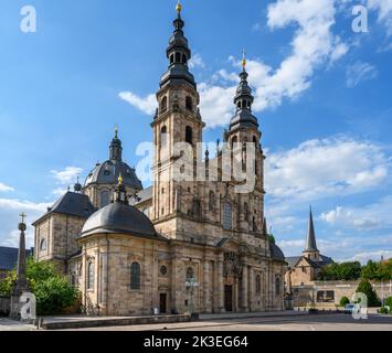 Dom zu Fulda (Fuldaer Dom) mit Michaelskirche dahinter, Altstadt (Altstadt), Fulda, Deutschland Stockfoto