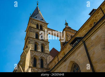 Die Kirchtürme der St. Dionysius-Kirche (Stadtkirche St. Dionys), Esslingen (Esslingen-am-Neckar), Baden-Württemberg, Deutschland, Europa Stockfoto