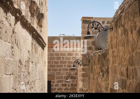 Straße der Stadt im Nahen Osten Stockfoto