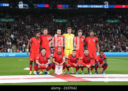 Das Foto des englischen Teams vor dem Spiel der UEFA Nations League zwischen England und Deutschland im Wembley Stadium, London, am Montag, 26.. September 2022. (Kredit: Pat Scaasi | MI Nachrichten) Kredit: MI Nachrichten & Sport /Alamy Live Nachrichten Stockfoto