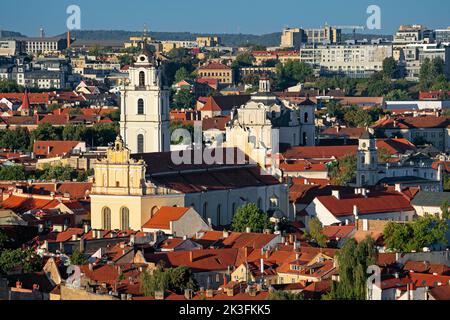 Litauen, Vilna - Vilnius - Wilno - Panorama der Altstadt von Vilnius, Kirche St. Johns und Vilnius Universität Stockfoto