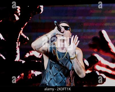 Verona, Italien. 25. September 2022. Marracash während der Marracash 'IN PERSONA TOUR', italienische Sängerin Musikkonzert in Verona, Italien, September 25 2022 Quelle: Independent Photo Agency/Alamy Live News Stockfoto