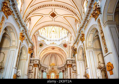 Alicante, Spanien, 2022: Kirche unserer Lieben Frau vom Trost von Altea Stockfoto