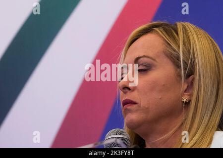 Giorgia Meloni gewinnt die italienischen Wahlen, fratelli d'italia ist Italiens führende Partei, Pressekonferenz Stockfoto