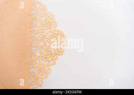 Elegantes Hochzeitspapier-Set. Vorlagen für Hochzeitseinladungen, Glückwünsche, Postkarte. Flach liegend, Draufsicht, Kopierbereich. Stockfoto