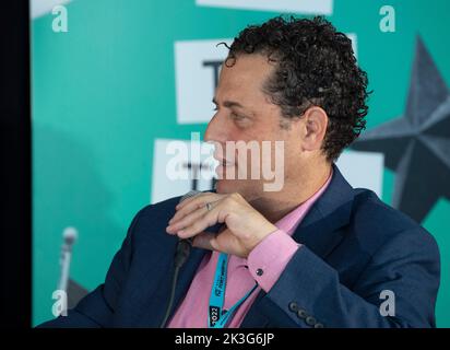 Austin, TX, USA. 24. September 2022. RUSSELL GOLD, Senior Editor des Texas Monthly, spricht während einer Interviewsitzung beim jährlichen Texas Tribune Festival in der Innenstadt von Austin am 24. September 2022. (Bild: © Bob Daemmrich/ZUMA Press Wire) Stockfoto