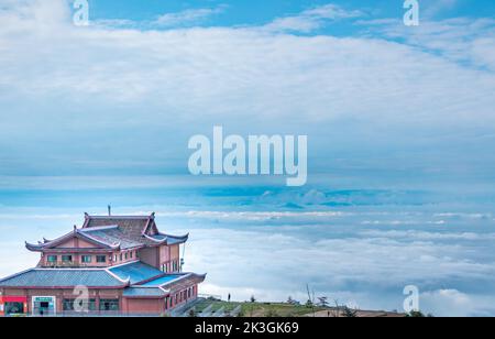 Tempelgebäude in Leidongping, Berg Emei, Provinz Sichuan, China Stockfoto