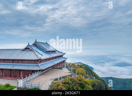 Tempelgebäude in Leidongping, Berg Emei, Provinz Sichuan, China Stockfoto