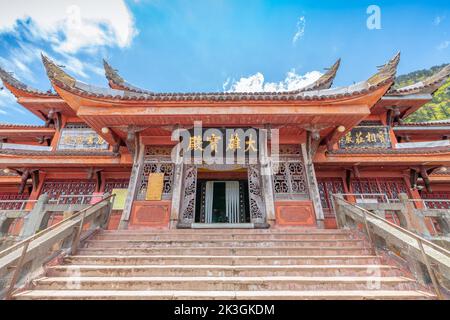 Tempelgebäude in Leidongping, Berg Emei, Provinz Sichuan, China Stockfoto
