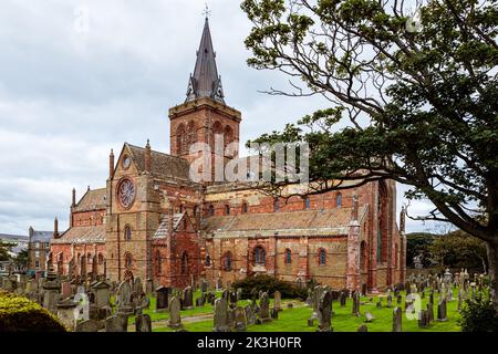 St. Magnus Cathedral in Kirkwall, Orkney Islands, Schottland, Großbritannien, Europa Stockfoto