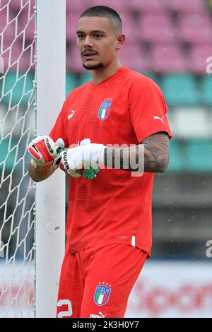 Castel Di Sangro, Abruzzen. 26. September 2022. Elia Caprile aus Italien beim Freundschaftsspiel U21 Italien-Japan Teofilo Patini Stadion in Castel di Sangro, Italien, 26.. September 2022 (Foto der Gutschrift AllShotLive/Sipa USA) Kredit: SIPA USA/Alamy Live News Stockfoto