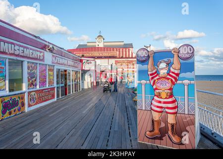 Britannia Pier und Theater, Marine Parade, Great Yarmouth, Norfolk, England, Vereinigtes Königreich Stockfoto