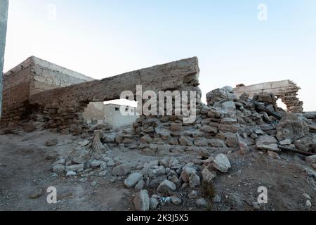 Al Jazirat Al Hamra, die Geisterstadt Ras Al Khaimah, wurde aufgegeben, als der Ölreichtum die Urbanisierung der VAE hervorbrachte. Stockfoto