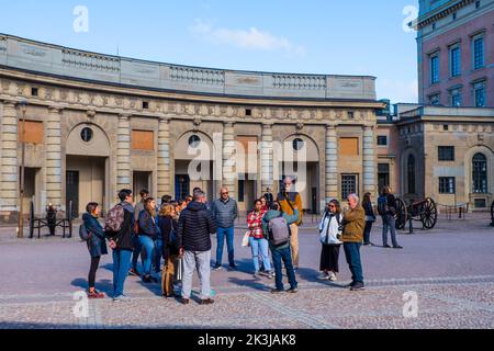 Geführte Reisegruppe, im Kungliga Slottet, Königspalast, Stockholm, Schweden Stockfoto
