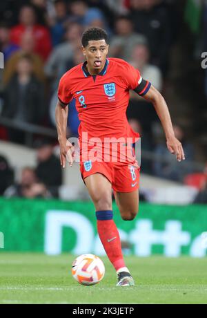 LONDON ENGLAND - SEPTEMBER 26 : Jude Bellingham (Borussia Dortmund) aus England während der UEFA Nations League - Gruppe A3 Spiel zwischen England gegen Ger Stockfoto