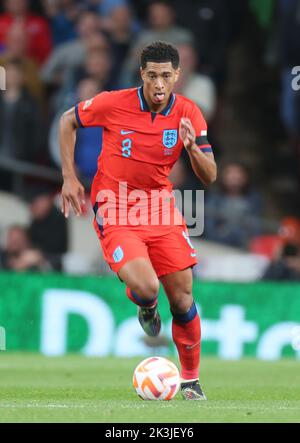 LONDON ENGLAND - SEPTEMBER 26 : Jude Bellingham (Borussia Dortmund) aus England während der UEFA Nations League - Gruppe A3 Spiel zwischen England gegen Ger Stockfoto
