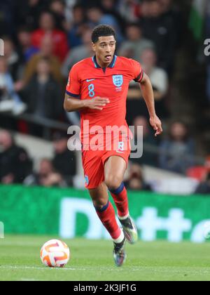 LONDON ENGLAND - SEPTEMBER 26 : Jude Bellingham (Borussia Dortmund) aus England während der UEFA Nations League - Gruppe A3 Spiel zwischen England gegen Ger Stockfoto