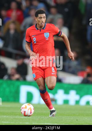 LONDON ENGLAND - SEPTEMBER 26 : Jude Bellingham (Borussia Dortmund) aus England während der UEFA Nations League - Gruppe A3 Spiel zwischen England gegen Ger Stockfoto