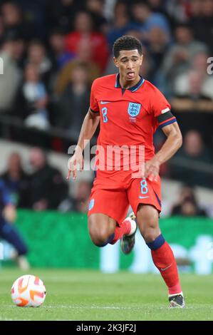 LONDON ENGLAND - SEPTEMBER 26 : Jude Bellingham (Borussia Dortmund) aus England während der UEFA Nations League - Gruppe A3 Spiel zwischen England gegen Ger Stockfoto