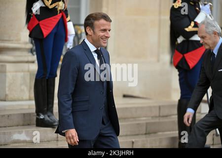 Paris, Frankreich. 26. September 2022. Treffen des Präsidenten der Französischen Republik Emmanuel Macron mit dem Premierminister der Republik Armenien, Nikol PACHINIAN. Palais de l Elysee, Paris, Frankreich am 26. September 2022. (Foto: Lionel Urman/Sipa USA) Quelle: SIPA USA/Alamy Live News Stockfoto