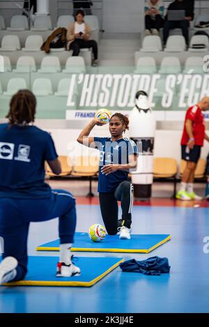 Creteil, Frankreich - 27. September 2022, Coralie Lassource aus Frankreich beim Training der französischen Frauen-Handballmannschaft am 27. September 2022 im La Maison du Handball in Creteil, Frankreich - Foto Antoine Massinon / A2M Sport Consulting / DPPI Stockfoto