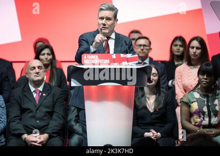 Der Labour-Vorsitzende Sir Keir Starmer hält seine Grundsatzrede vor der Labour Party Konferenz in Liverpool. Bilddatum: Dienstag, 27. September 2022. Stockfoto