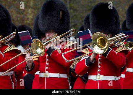 Queen Elizabeth II Beerdigung 19. September 2022, Long Walk Windsor Berkshire England UK. . Militärprozession. Königliches Protokoll, Monarchie, königliche Familie, regierender Monarch. Die Herrschaft von Königin Elisabeth II. Bestieg den Thron 1952, British Heritage Stockfoto