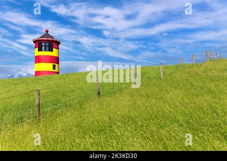 Pilsumer Leuchtturm: Berühmter deutscher Leuchtturm an der Nordseeküste Stockfoto