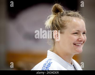 2022-09-27 16:27:38 ARNHEM - Judoka Geke van den Berg während einer Trainingseinheit bei Papendal. Der Judo Bond Niederlande trainiert im Vorfeld der WM in Usbekistan. ANP ROBIN VAN LONKHUIJSEN niederlande Out - belgien Out Stockfoto