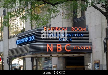 Festzelt im Rockefeller Center, New York City, USA 2022 Stockfoto