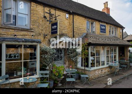 Smiths Restaurant & Bar in Bourton-on-the-Water, Gloucestershire Stockfoto