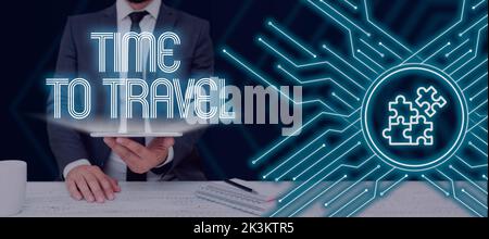 Handgeschrittener Text Zeit für ReiseReisen oder Reisen von einem Ort zum anderen im Urlaub. Wort für Umzug oder gehen von einem Ort zum anderen im Urlaub Stockfoto