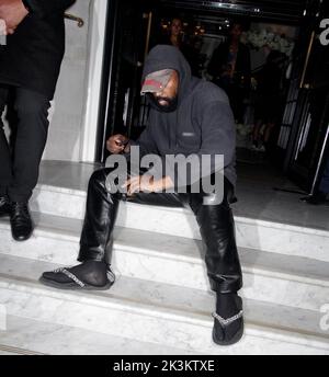 winnie harlow strotzte Natasha poonawalla Naomi campbell Kanye West beim Burberry Party Club 22 Stockfoto
