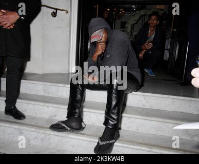 winnie harlow strotzte Natasha poonawalla Naomi campbell Kanye West beim Burberry Party Club 22 Stockfoto