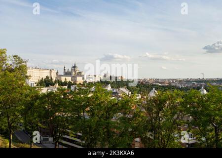 Madrid, Spanien, September 2022. Panoramablick auf die Stadt vom Montana Park Stockfoto