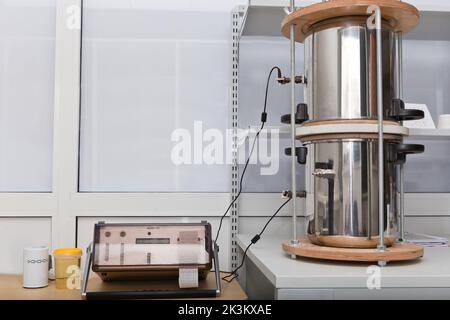 Moderne Geräte zur Messung des Gasflusses. Effiziente Nutzung natürlicher Ressourcen oder jeglicher Flüssigkeiten im Labor Stockfoto