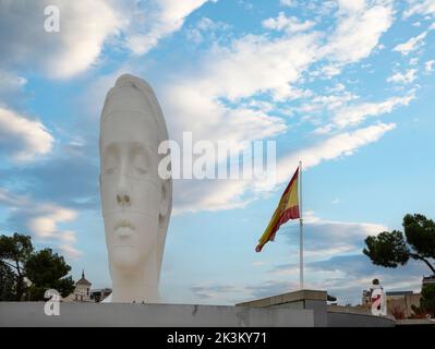 Madrid, Spanien, September 2022. Außenansicht des Fernán Gómez Centro Cultural de la Villa auf dem Platz Cristobal Colon im Stadtzentrum Stockfoto