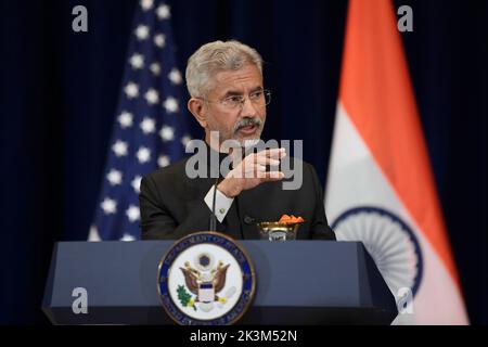 27 27 2022. September 2022, Washington, District of Columbia, USA: Der indische Außenminister Dr. SUBRAHMANYAM JAISHANKAR spricht heute auf einer Pressekonferenz im Außenministerium in Washington DC, USA, über den Ukraine-Krieg, den Iran. (Bild: © Lenin Nolly/ZUMA Press Wire) Stockfoto