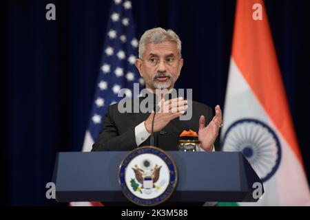 27 27 2022. September 2022, Washington, District of Columbia, USA: Der indische Außenminister Dr. SUBRAHMANYAM JAISHANKAR spricht heute auf einer Pressekonferenz im Außenministerium in Washington DC, USA, über den Ukraine-Krieg, den Iran. (Bild: © Lenin Nolly/ZUMA Press Wire) Stockfoto