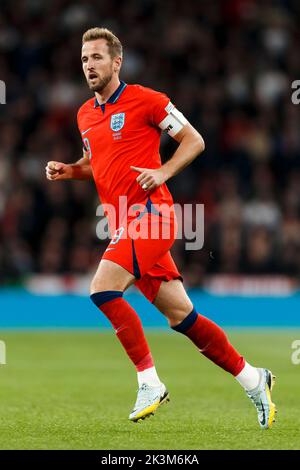 London, Großbritannien. 26. September 2022. Harry Kane von England während des UEFA Nations League-Spiels der Gruppe C zwischen England und Deutschland im Wembley-Stadion am 26. 2022. September in London, England. (Foto von Daniel Chesterton/phcimages.com) Quelle: PHC Images/Alamy Live News Stockfoto