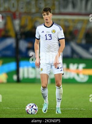 Der schottische Jack Hendry beim Spiel der UEFA Nations League im Stadion Cracovii in Krakau, Polen. Bilddatum: Dienstag, 27. September 2022. Stockfoto