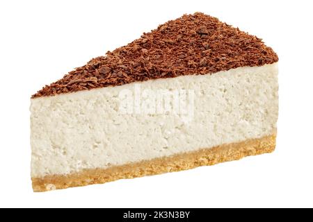 Stück Käsekuchen mit Schokolade isoliert auf weißem Hintergrund, Schnittpfad, volle Schärfentiefe Stockfoto