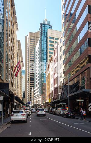 Blick auf die Pitt Street im zentralen Geschäftsviertel von Sydney Stockfoto