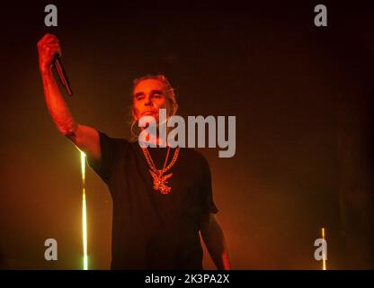 O2 Academy Edinburgh, Großbritannien. 27. September 2022. Ian Brown, Frontmann mit The Stone Rose, spielt ein Solo-Set an der Academy O2 in Edinburgh. Die Menge in Edinburgh jubelte und sang seinen Namen während und am Ende des Sets, als er etwa 90 Minuten lang spielte. Bildnachweis: phil wilkinson/Alamy Live News Stockfoto